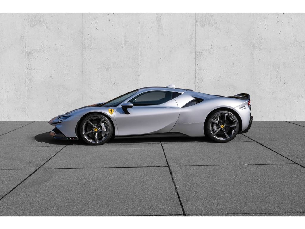 Ferrari SF90 2022