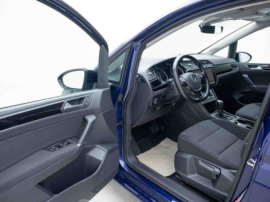 Volkswagen Touran 2021