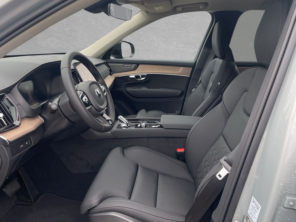 Volvo XC90 2025