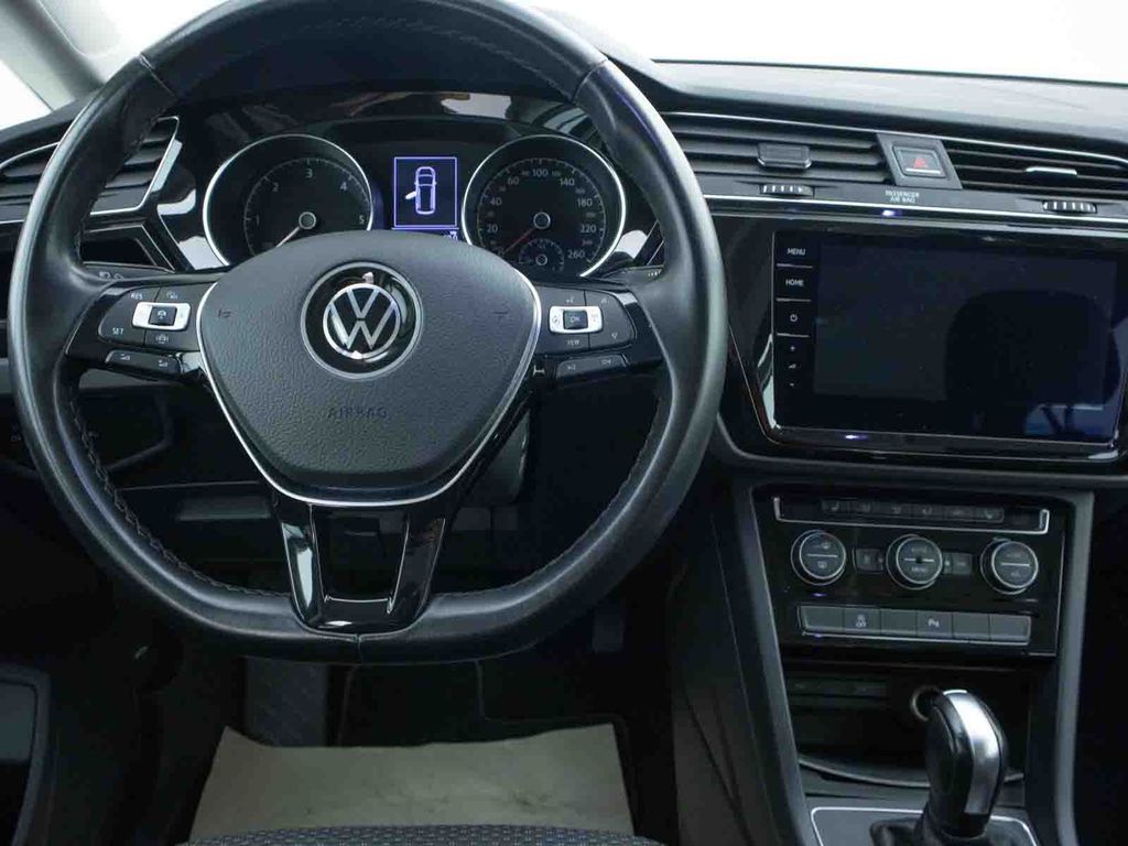 Volkswagen Touran 2021