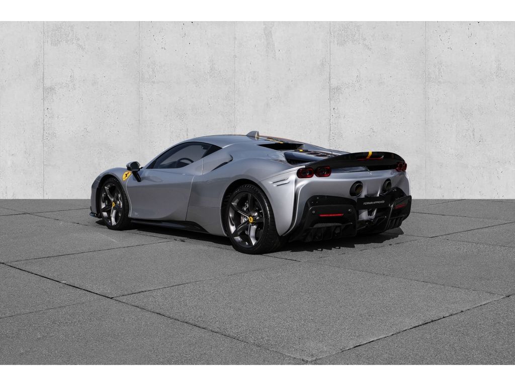 Ferrari SF90 2022