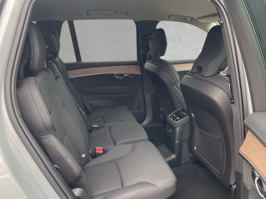 Volvo XC90 2025