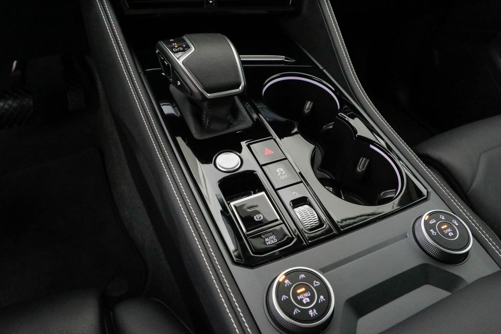 Volkswagen Touareg 2025