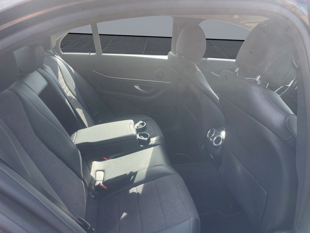 Mercedes-Benz E 200 2021