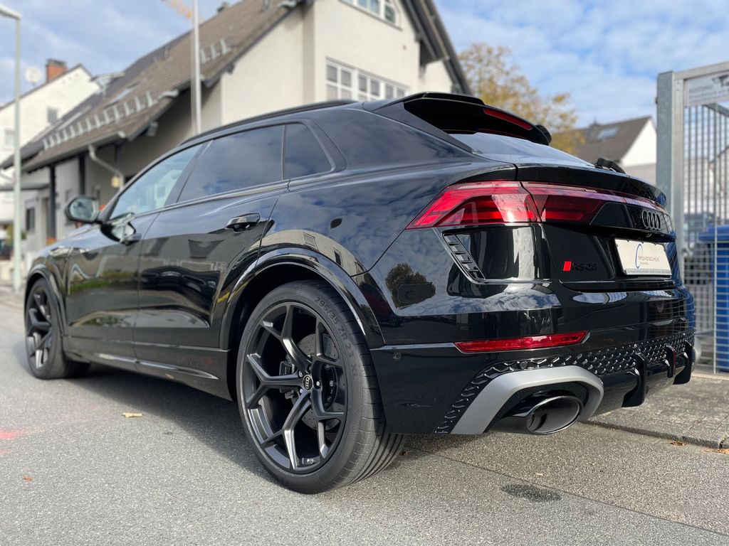 Audi RSQ8 2025
