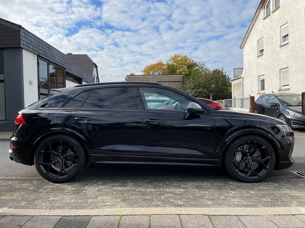 Audi RSQ8 2025