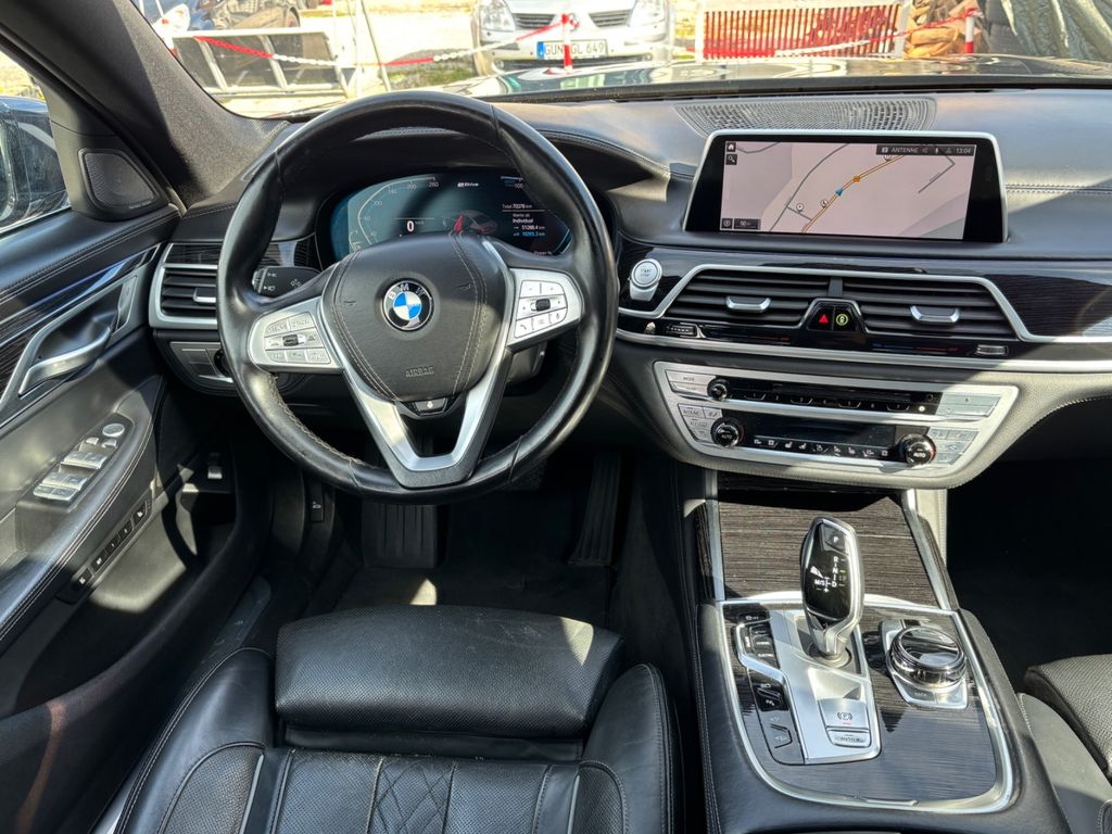 BMW 745 2019