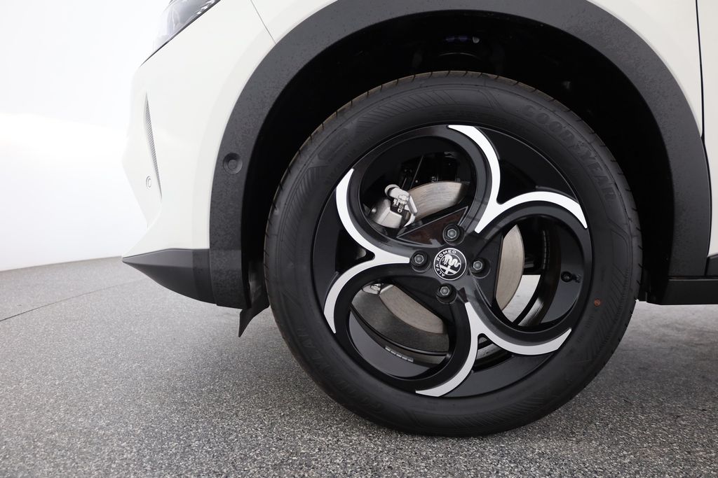 Alfa Romeo Junior 2025