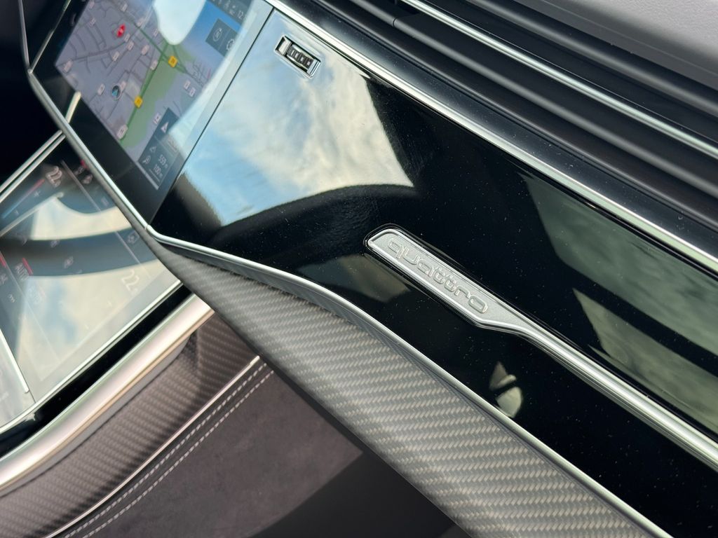 Audi RSQ8 2025