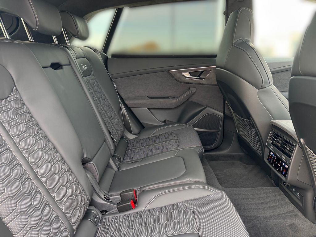 Audi RSQ8 2025