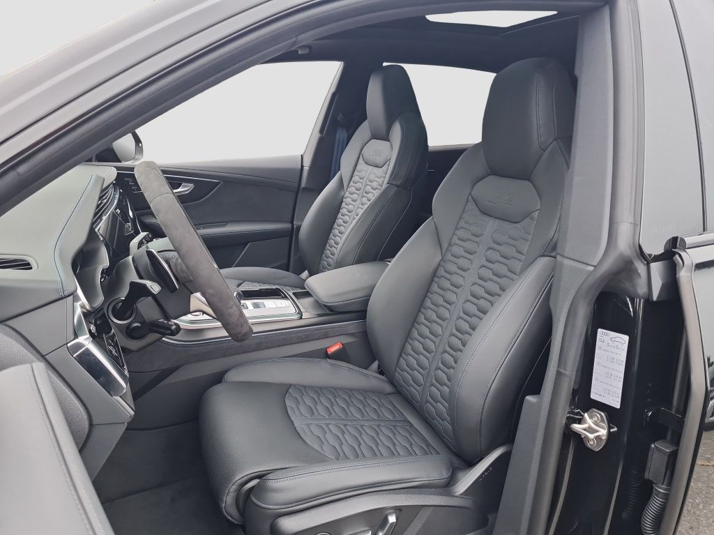 Audi RSQ8 2025