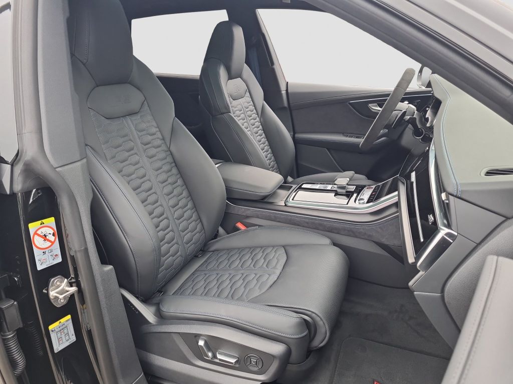 Audi RSQ8 2025