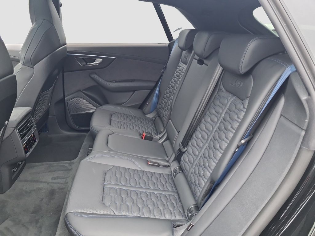 Audi RSQ8 2025