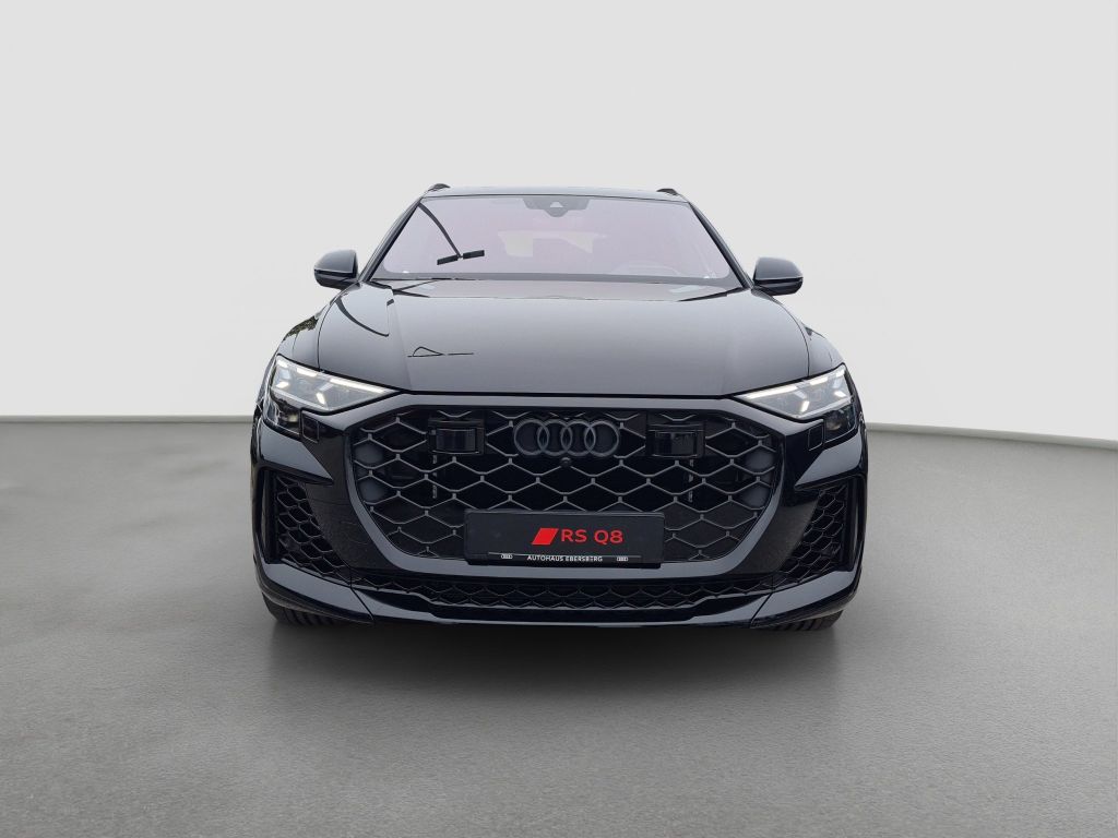 Audi RSQ8 2025