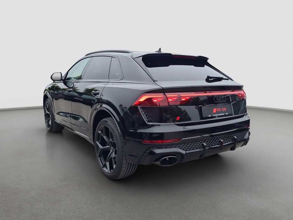 Audi RSQ8 2025