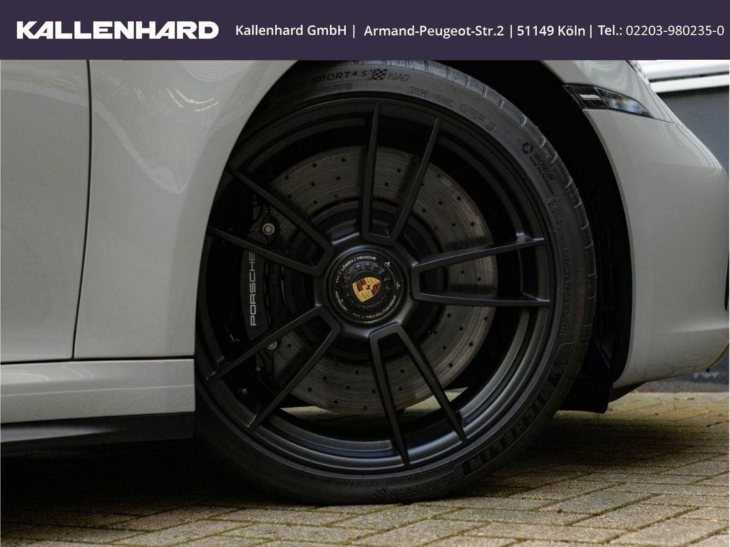 Porsche 992 2024