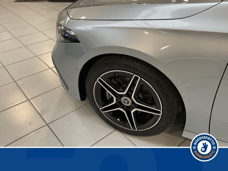 Mercedes-Benz A 180 2025