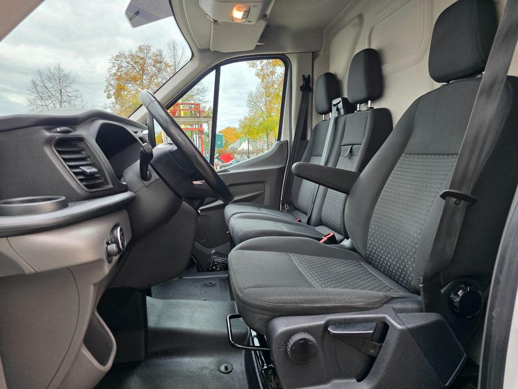 Ford Transit 2021