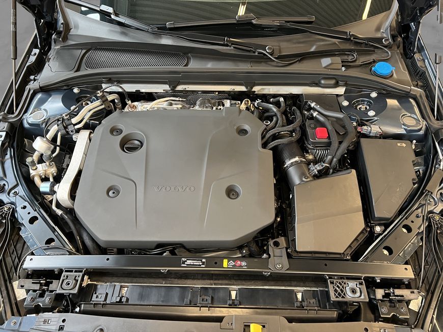 Volvo V60 2024