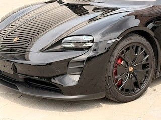 Porsche Taycan 2023