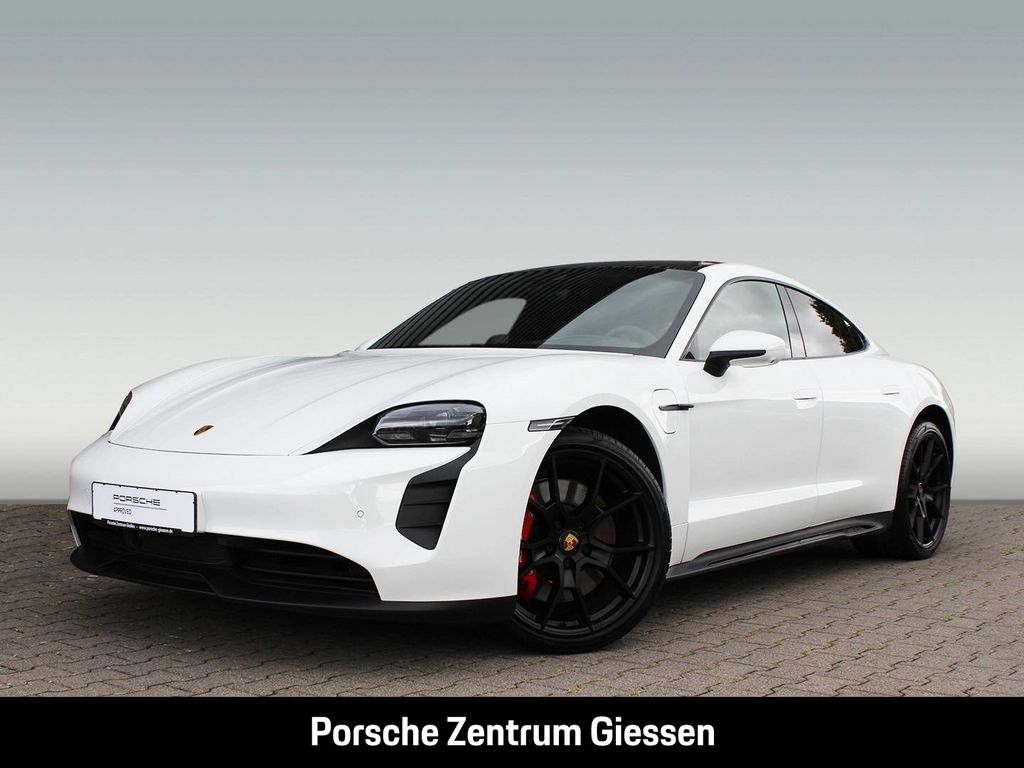 Porsche Taycan 2022