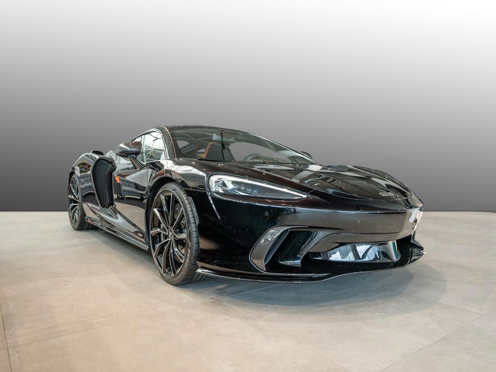 McLaren GT