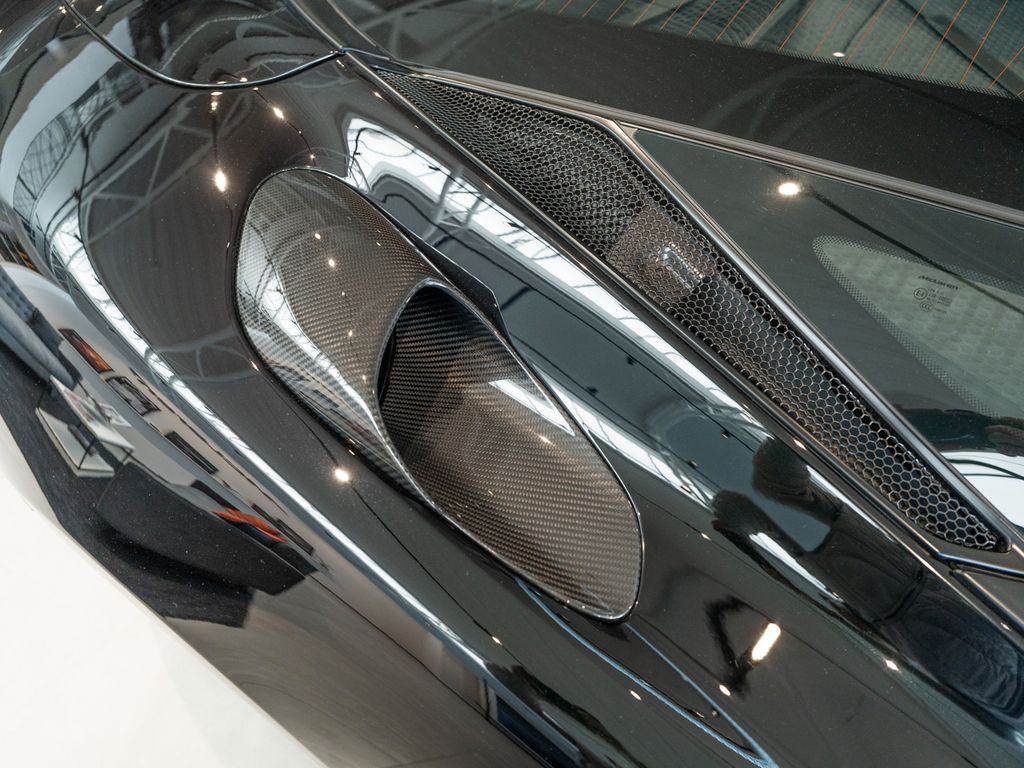 McLaren GT