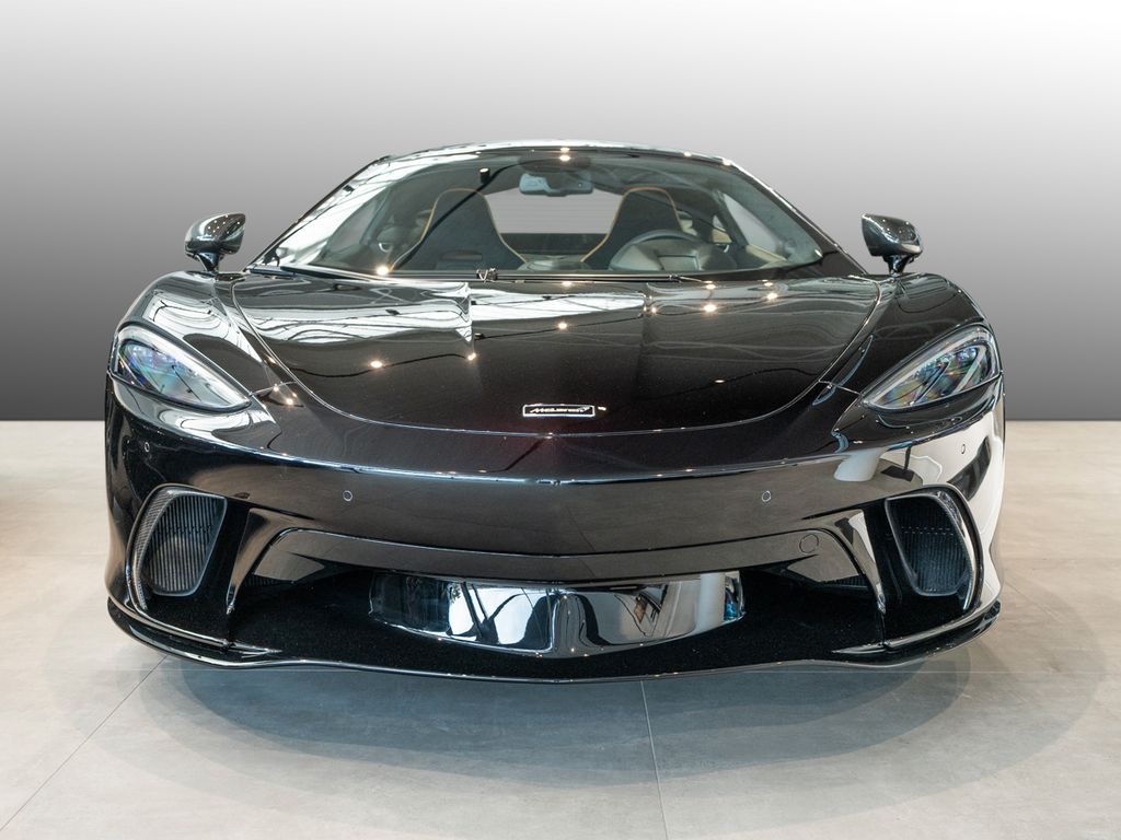 McLaren GT