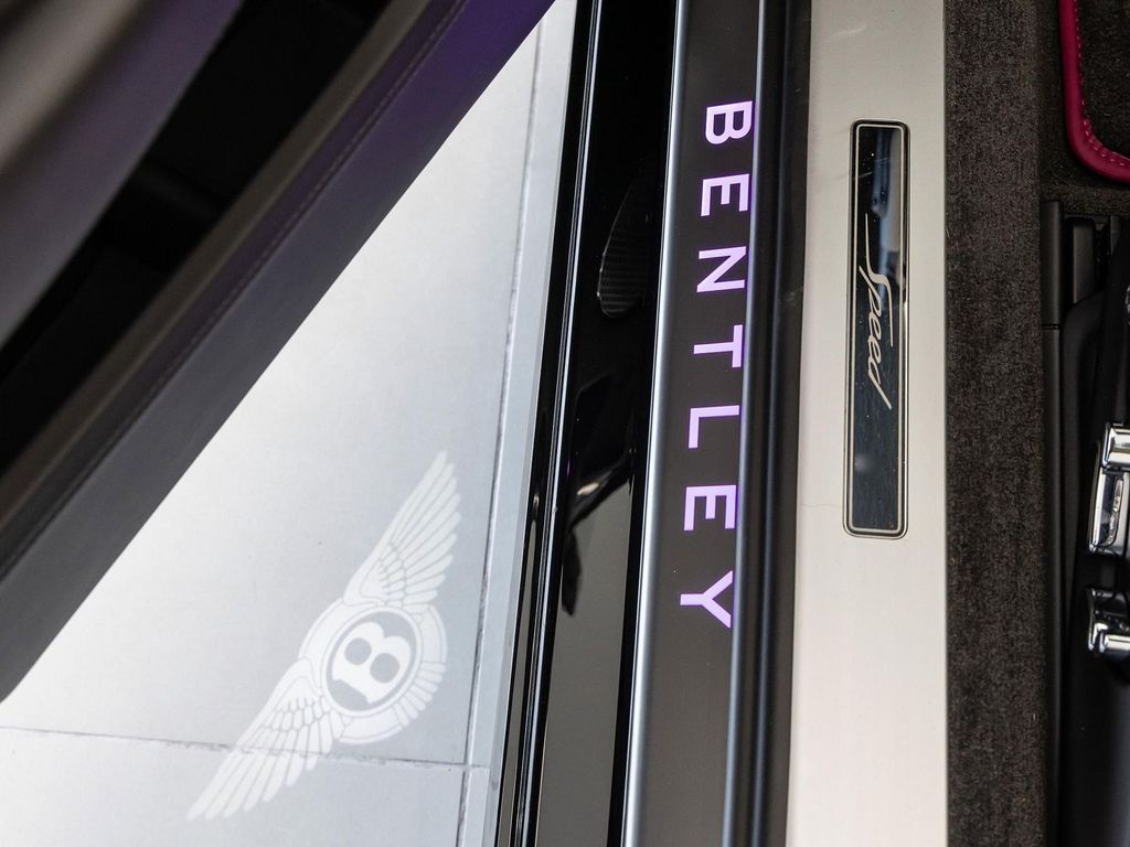 Bentley Continental GTC 2023