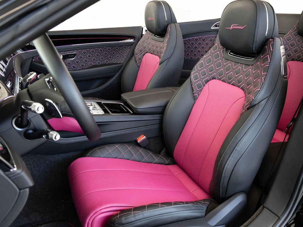 Bentley Continental GTC 2023