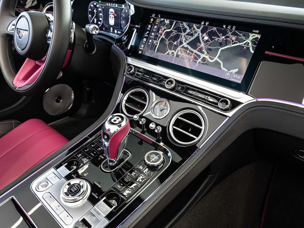 Bentley Continental GTC 2023