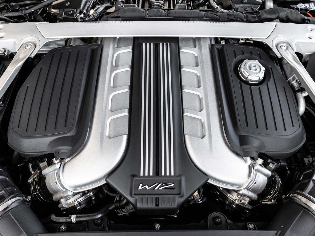 Bentley Continental GTC 2023