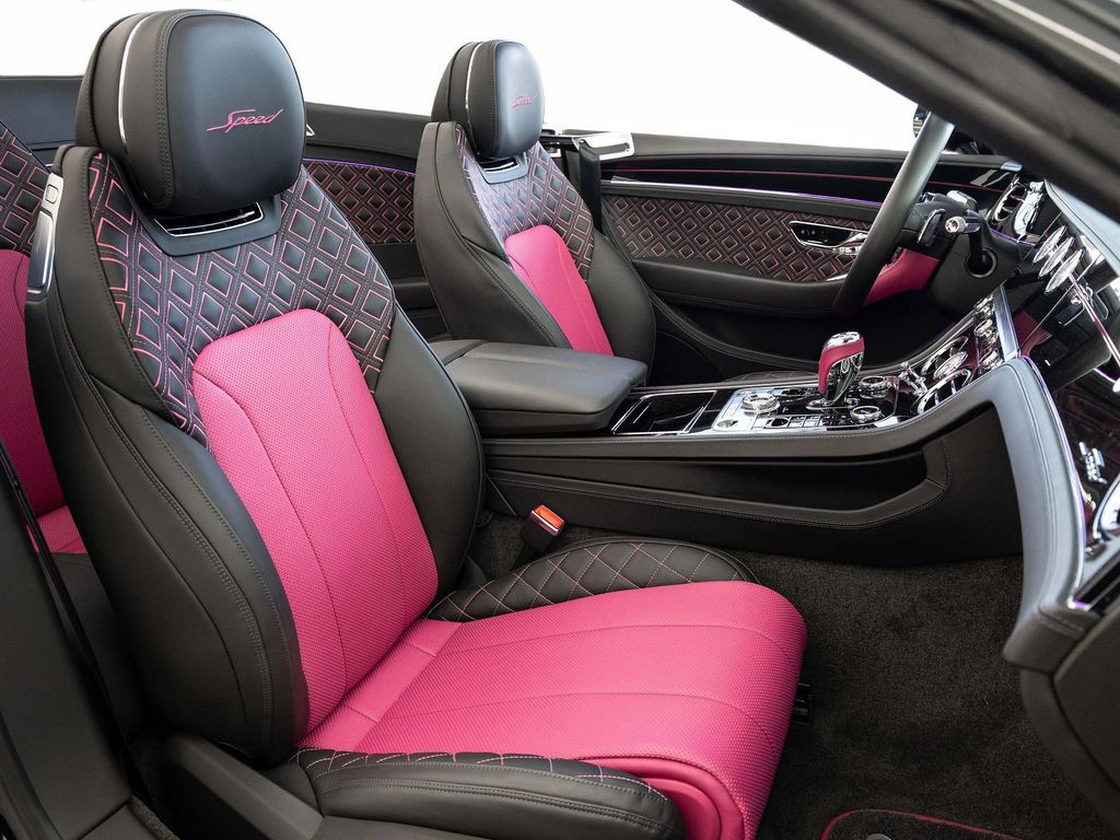 Bentley Continental GTC 2023