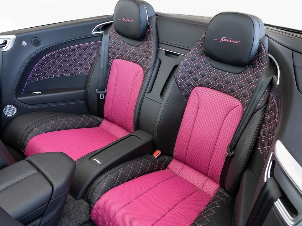 Bentley Continental GTC 2023