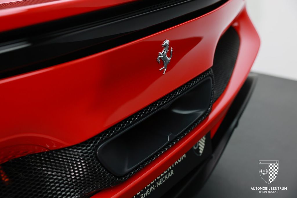 Ferrari 296 GTS 2024