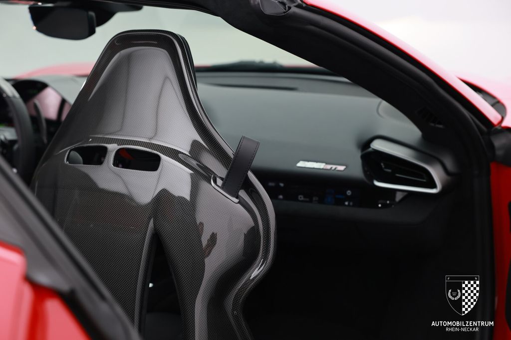 Ferrari 296 GTS 2024