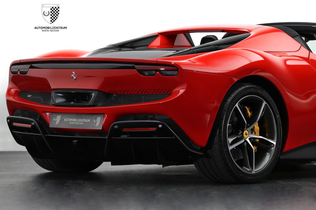 Ferrari 296 GTS 2024