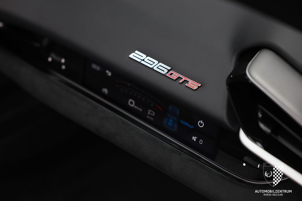 Ferrari 296 GTS 2024