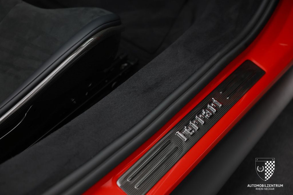 Ferrari 296 GTS 2024