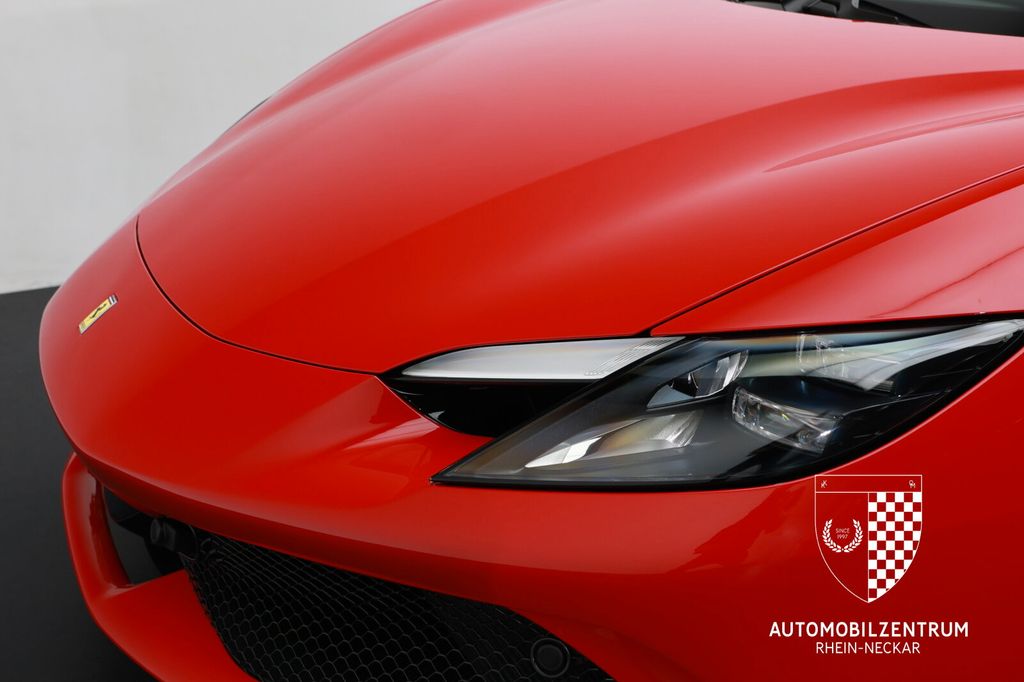 Ferrari 296 GTS 2024