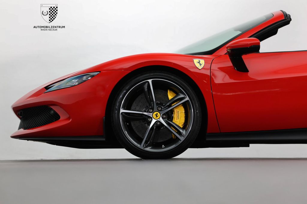 Ferrari 296 GTS 2024