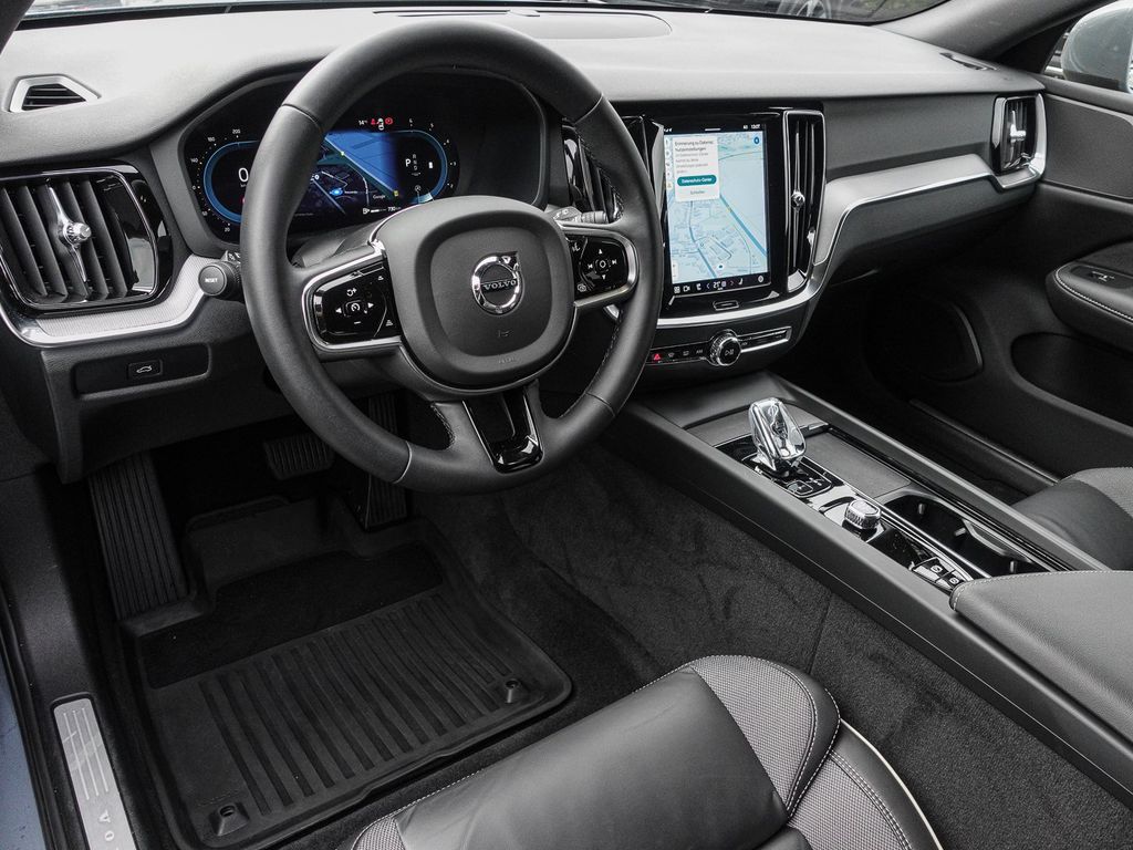 Volvo V60 Cross Country 2023