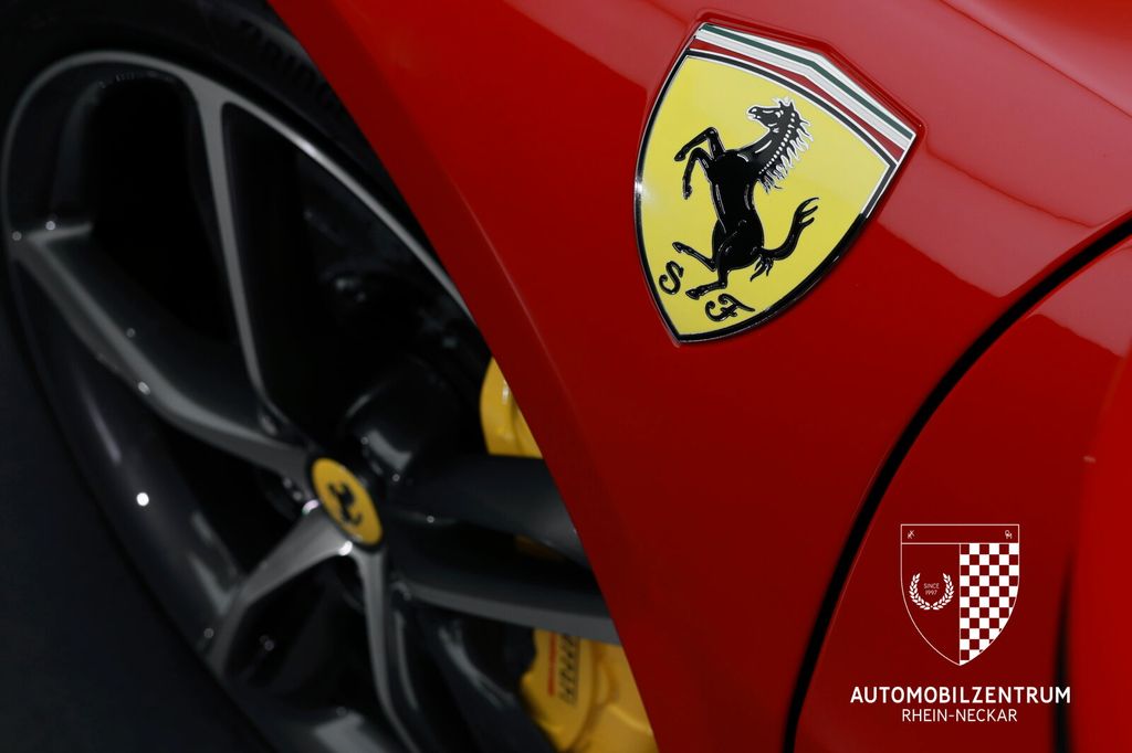 Ferrari 296 GTS 2024