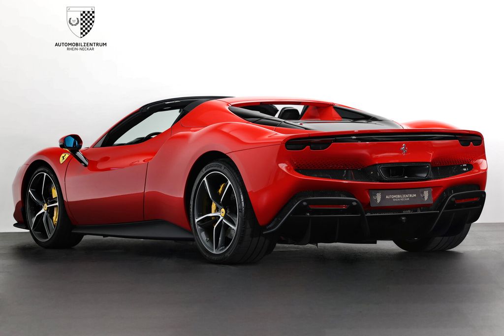 Ferrari 296 GTS 2024