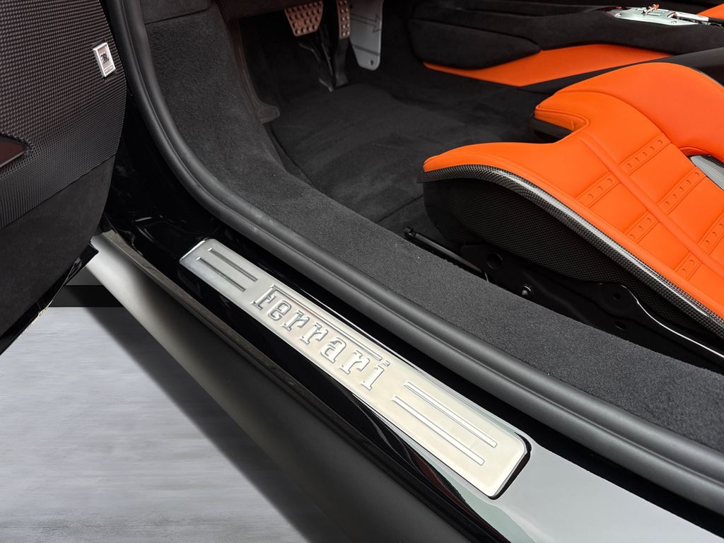 Ferrari 296 GTS 2025