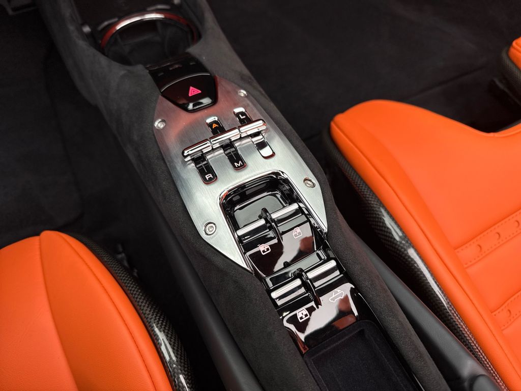 Ferrari 296 GTS 2025