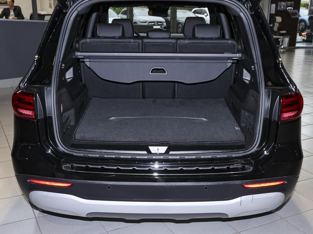 Mercedes-Benz GLB 200 2024