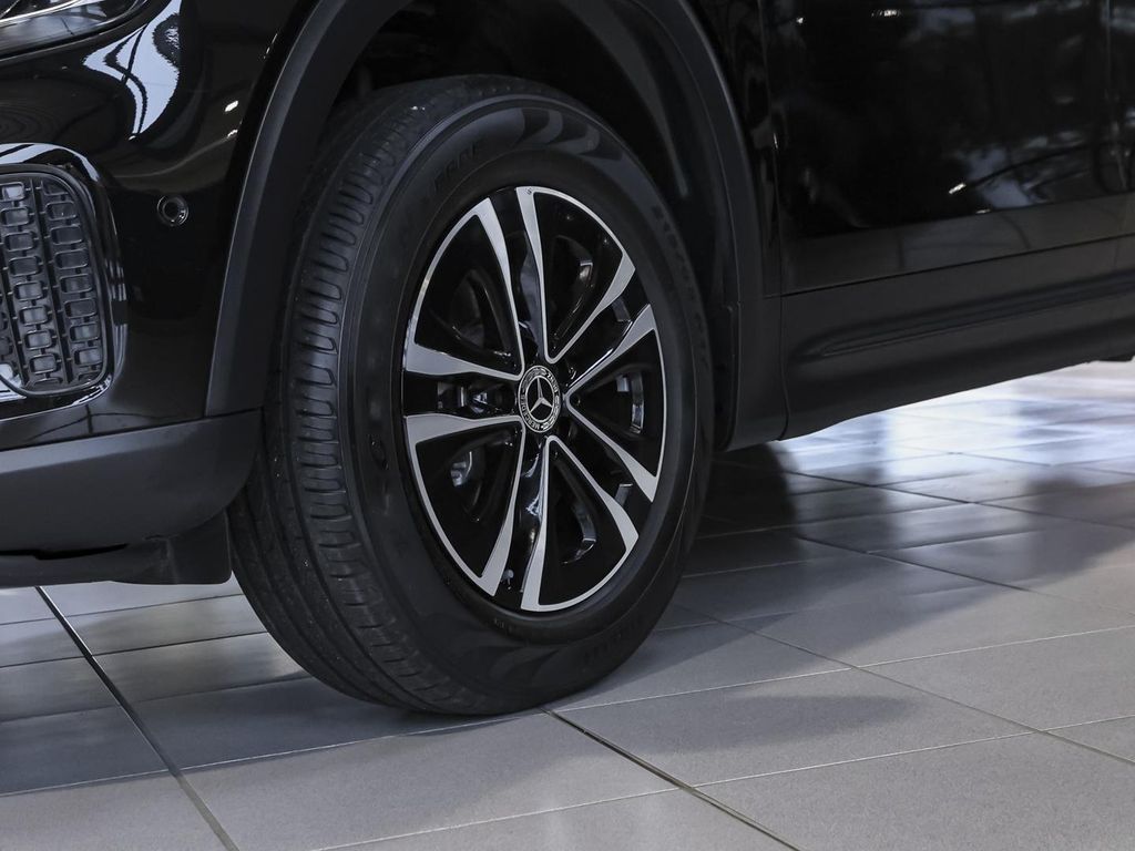 Mercedes-Benz GLB 200 2024