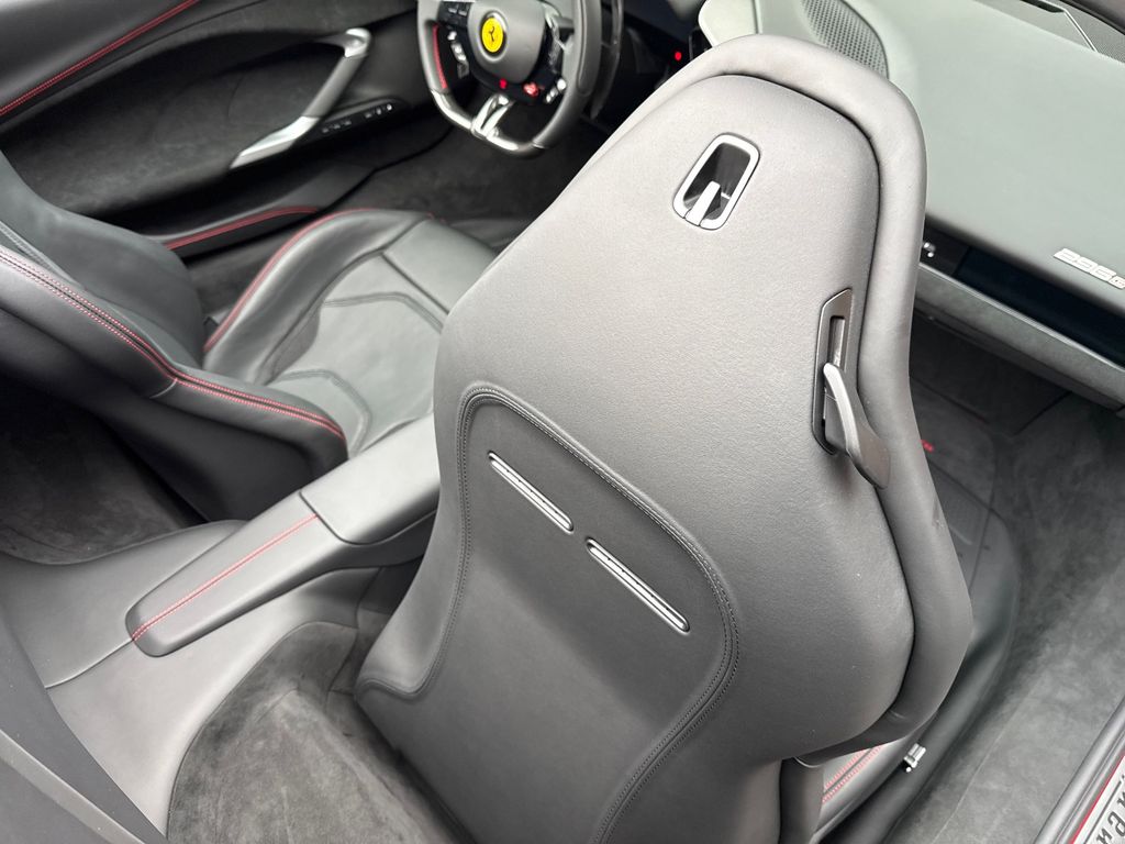 Ferrari 296 GTS 2025