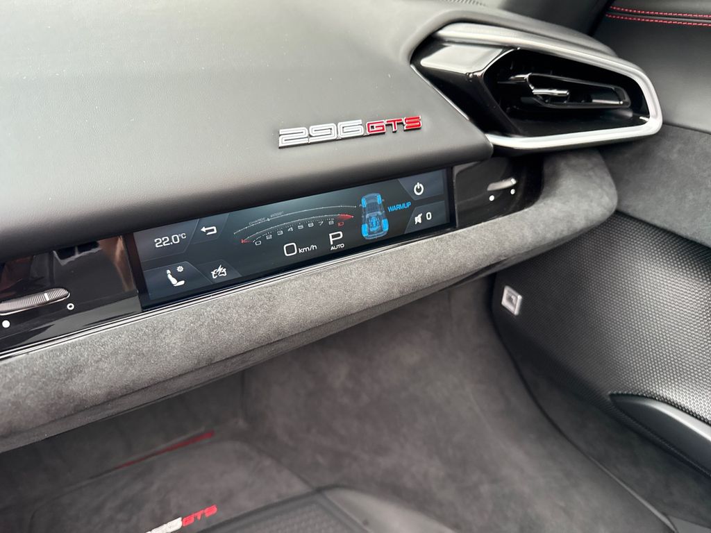 Ferrari 296 GTS 2025